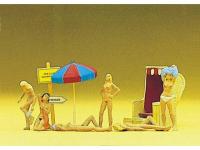 Figuren Am FKK-Strand