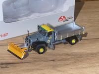 Dozza Saurer D330 N 2a Kipper mit Schneepflug