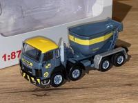 Dozza Saurer D330 4a Siloki